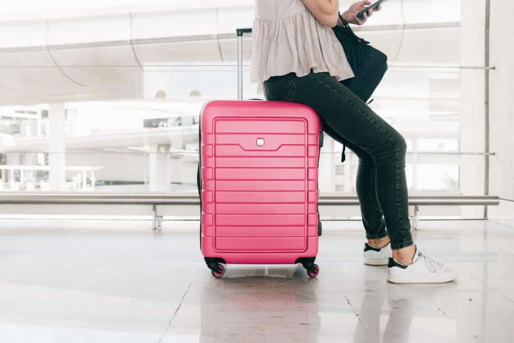 Is Your Suitcase a Pain In The Back? | Graceville Physio